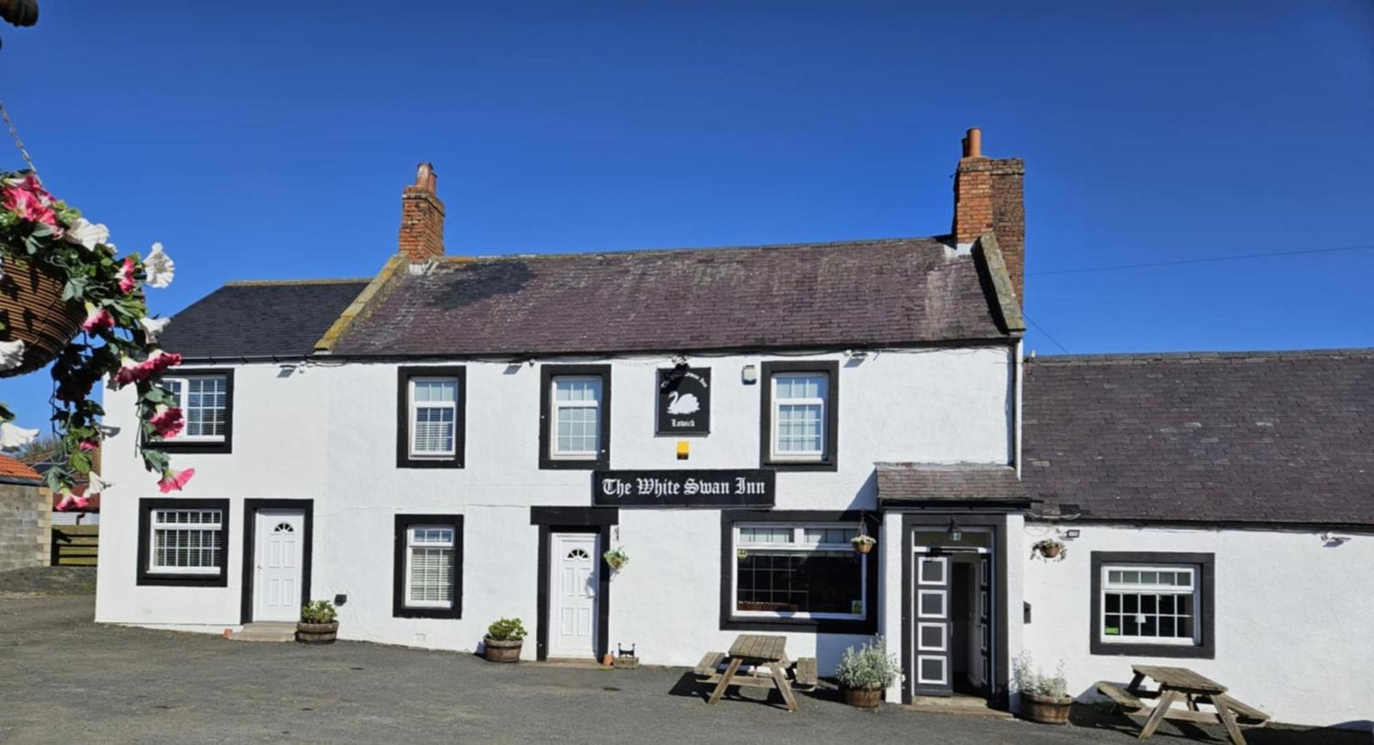 The White Swan Inn Lowick  Exterior photo